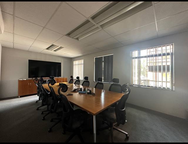 219M² OFFICE FOR SALE IN SANDOWN